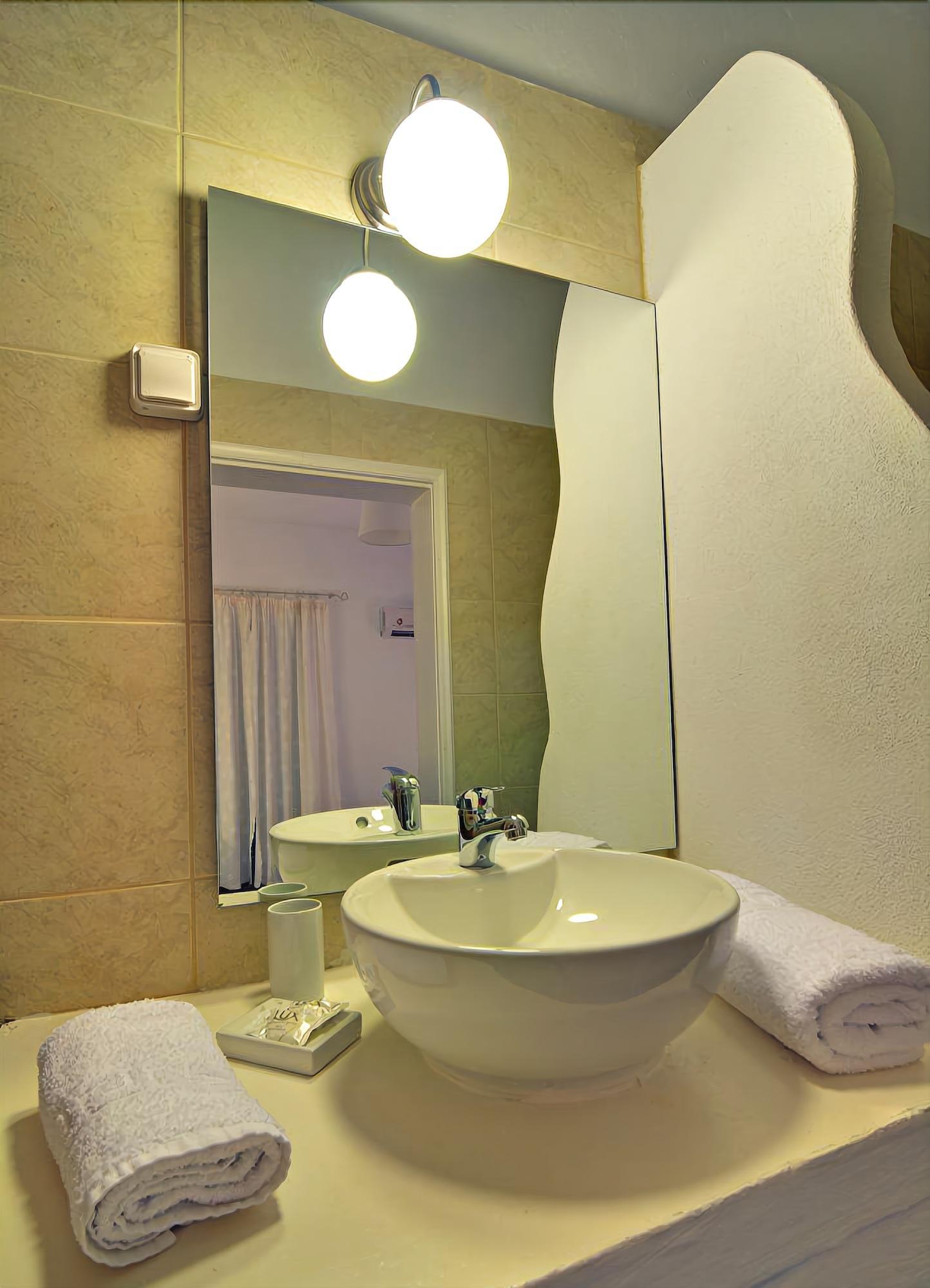 Hotel Adamas Ngoại thất bức ảnh